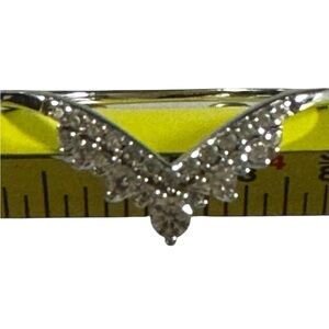 Elegant Silver Women's Ring size 10 moissante